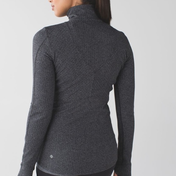 Lululemon Kanto Catch Me Half-Zip w/ Thumbholes - Picture 2 of 8